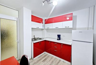 Apartament cu doua camere, Piata Centrala, etaj 1, mobilat !