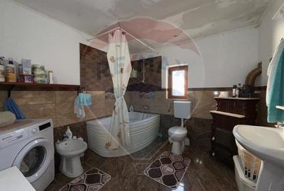 Casa cu teren de vanzare Golesti-Ramnicu Valcea / Manastirea Filimon - 11