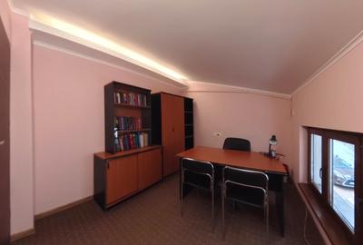 Spațiu ideal firmă – 5 camere, curte, zonă ultracentrală - 6