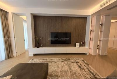 Apartament cu 4 camere semidecomandat, mobilat în Voluntari