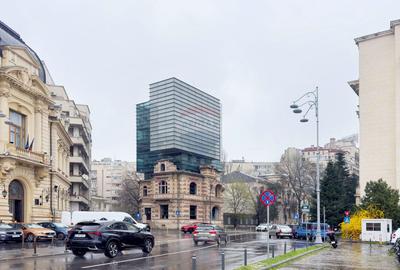 3 camere imobil consolidat Investitie Piata Revolutiei - Victoriei - 15