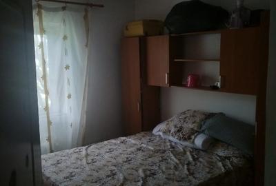 Vând apartament  semidecomandat - 2