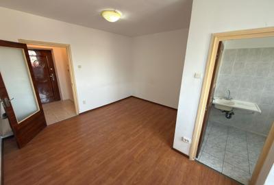 Garsoniera de vanzare, bloc din 1983, zona Fizicienilor, str. Schitului, nr. 9 - 3