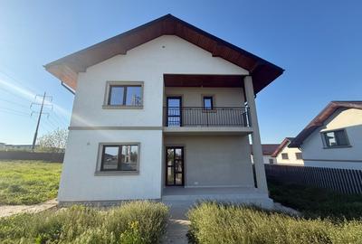 Casă individuală cu 5 camere în Popas Păcurari