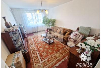 Apartament 3 camere de vanzare, zona Grivitei - 2