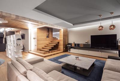 Casă cu 12 camere în Domenii