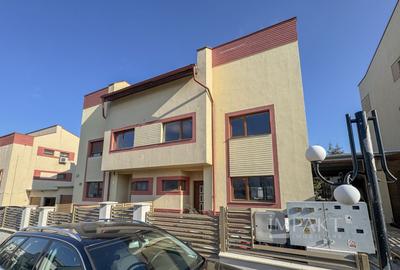 Duplex cu 8 camere în Bună Ziua