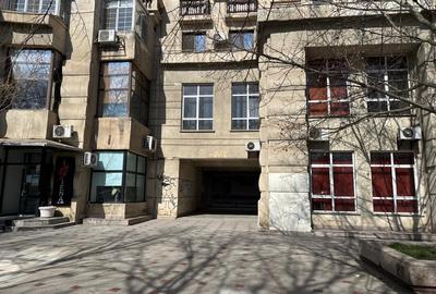 BLOC MIXT, garsoniera Bulevardul Unirii , etaj 3, mobilata si utilata, ST 46 mp - 18