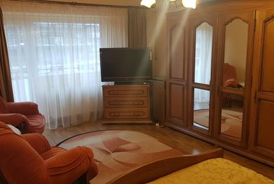 Garsonieră decomandată, mobilată în 13 Septembrie