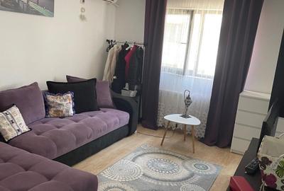 Garsonieră decomandată, mobilată în Roșu