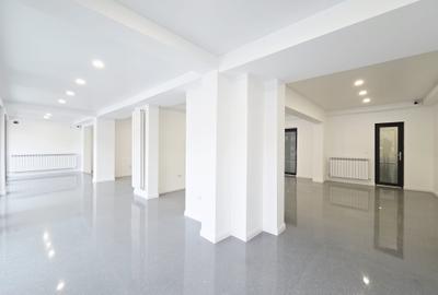 Spatiu comercial stradal renovat complet TOTUL NOU - 11