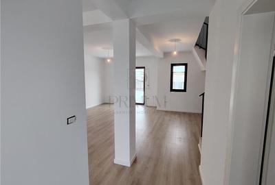 Duplex despartit prin camera tehnica - toate utilitatile- zona excelenta - 3