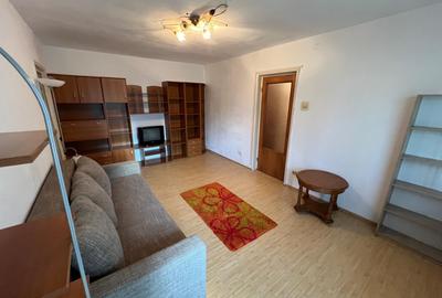 Apartament cu 2 camere semidecomandat în Militari
