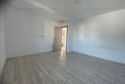 Casa individuala - 4 camere - 2 bai - beci - pod - str asfaltata - 6