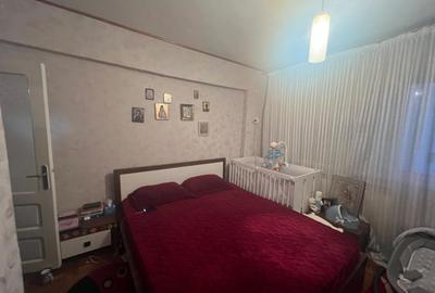 Apartament 2 camere  -  etaj  2/4 - Zona Obor- Focsani