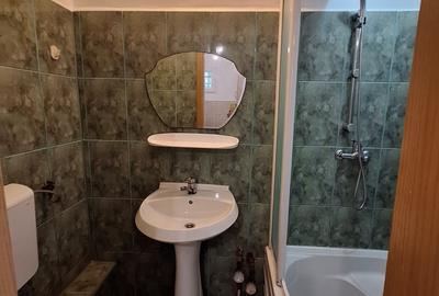 200 euro!!! Garsoniera Et 2 Zona Aradului-OMV - 4
