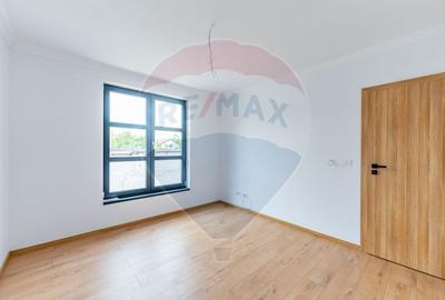 Casă elegantă și spațioasă – în complex privat, zona centrală Arad - 31