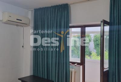 Apartament de vanzare CU 3 CAMERE LA 5 CALARASI - 2