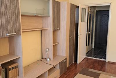 Garsonieră de închiriat – B-dul Take Ionescu – Etaj 1/10, mobilată și utilată - 1
