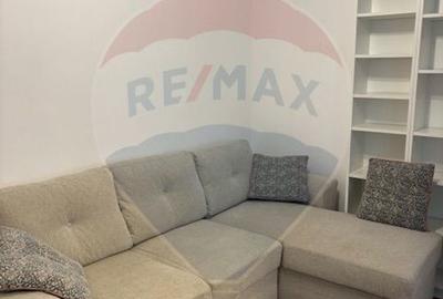 Apartament cu 2 camere semidecomandat, mobilat în Central