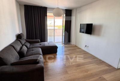 Apartament cu 2 camere semidecomandat, mobilat în Central