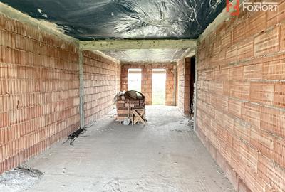 Duplex intreg 8 camere, LA ROSU, de vanzare in Sacalaz, la intrare - 15