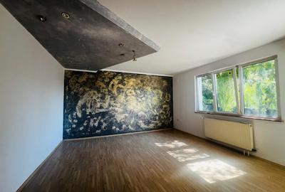 Casă individuală cu 5 camere în Dumbrăvița