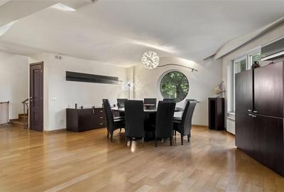 Vila de lux in apropiere de Cambridge School | Curte superba - 17