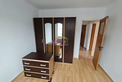 Vand apartament 3 camere Piata Straduintei - Niculitel - 4