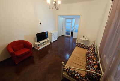 Romana metrou, Piata Amezei,et.2/7,Amenajat,mobilat utilat complet - 1