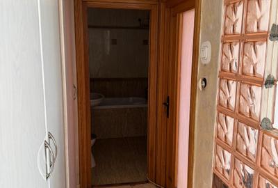 Apartament 3 camere, tip D, etaj 4/6 (lift nou), Bulevardul Decebal - 9