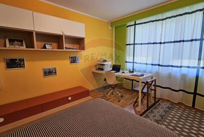 Casă / Vilă de lux cu 8 camere de vânzare in Obcini, Suceava - 42