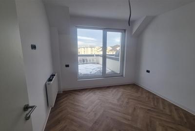 Penthouse de 3 camere zona Tractorul - 7