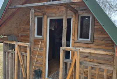 Casute vacanta cu teren 5600m2 - 9