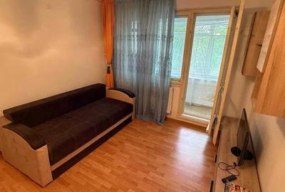 Apartament 2 camere, decomandat, 64 mp, balcon, metrou, 1 Decembrie 1918 - 3
