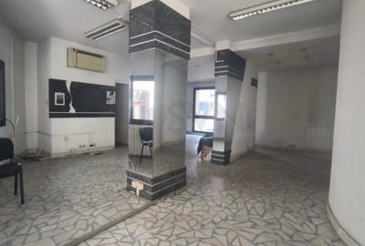 Birou, de 190 mp, în P-ța Universității