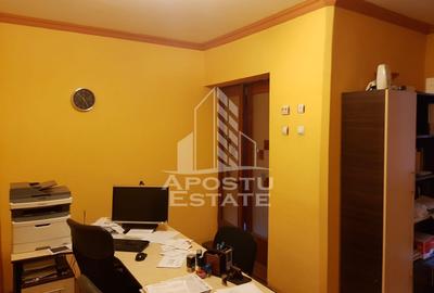 Apartament cu 2 camere semidecomandat în P-ța Unirii