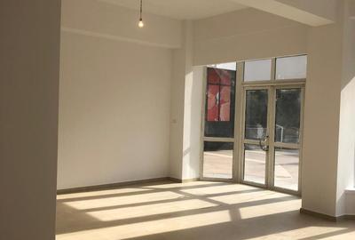 Spațiu stradal premium, 100 mp – vitrină + vad intens - 1