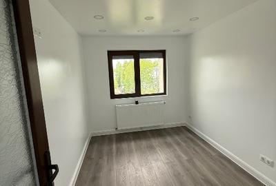 Apartament 3 camere semidecomandat de vânzare - 11