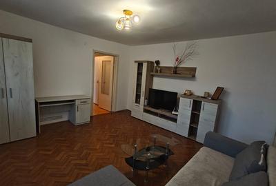 Inchiriez apartament 3 camere, et. 2, centrala proprie,2 bai- Complex Studentesc - 1