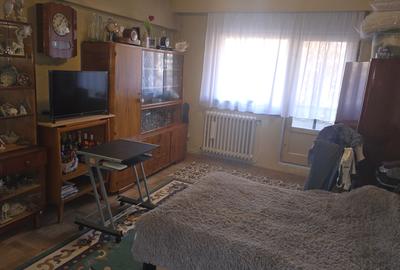 Vand apartament 3 camere decomandat in Deva. zona Lido (Casa de Pensii), etaj 2, - 1