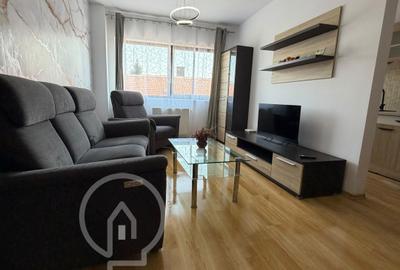Apartament cu 3 camere semidecomandat, mobilat în Semicentral