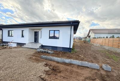 Casă de vânzare în cartierul Izvor, comuna Tărlungeni, la doar 3 km de Brașov - 5