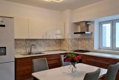 Apartament cu 3 camere decomandat, mobilat în Herăstrău