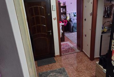 Dacia, apartament 2 camere decomandat et.4 - 11