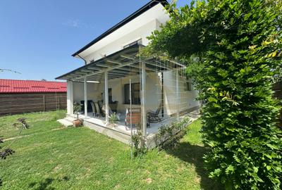 Casă cu 4 camere în Balotești