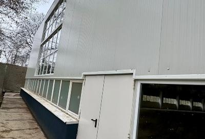 Închiriez spatiu industrial 990 MP - 5,5 euro /mp /luna +TVA - 8