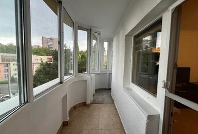 Apartament frumos, 2 camere, Plopilor - 9