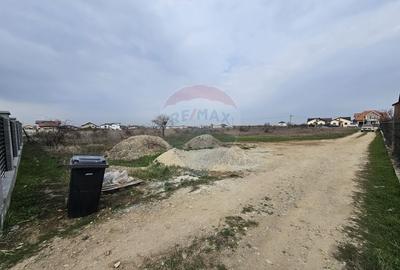 Teren de vanzare pentru casa 621mp plus drum Domnesti, str Diana - 5