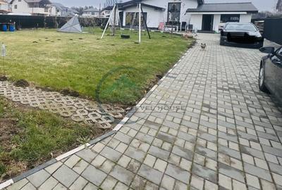 Casă individuală cu 4 camere în Tractorul